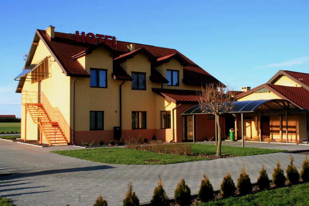 Hotel Kuznia Oberza Polska Lissomitz Exterior foto