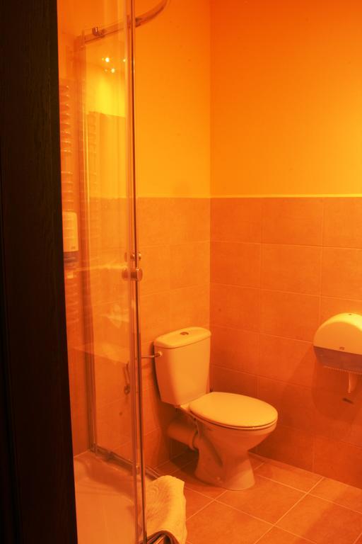 Hotel Kuznia Oberza Polska Lissomitz Zimmer foto