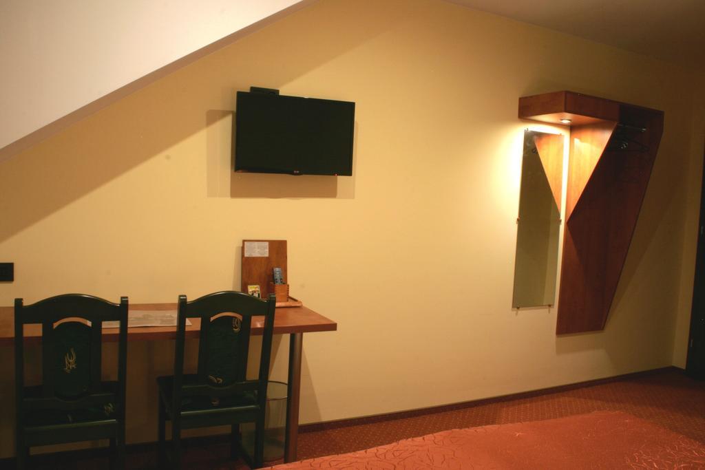 Hotel Kuznia Oberza Polska Lissomitz Zimmer foto