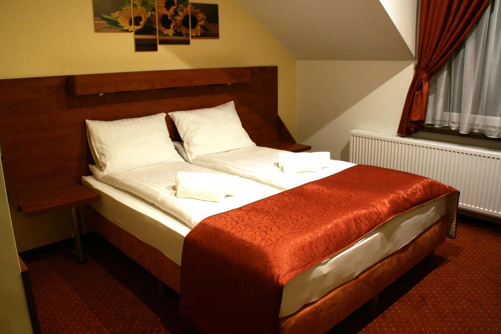 Hotel Kuznia Oberza Polska Lissomitz Zimmer foto